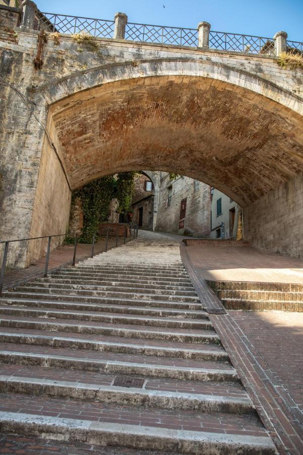 La Conca Apartment: A View On The Roman Aqueduct Perugia Zewnętrze zdjęcie
